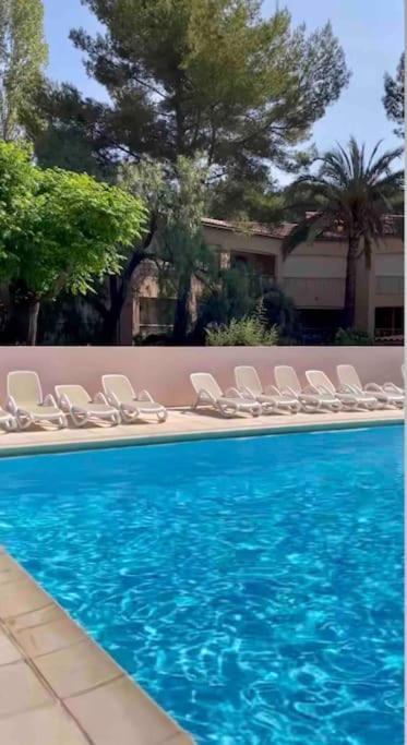 Appartement Piscine Tennis Acces Prive Plage Joia Sanary-sur-Mer Exterior photo
